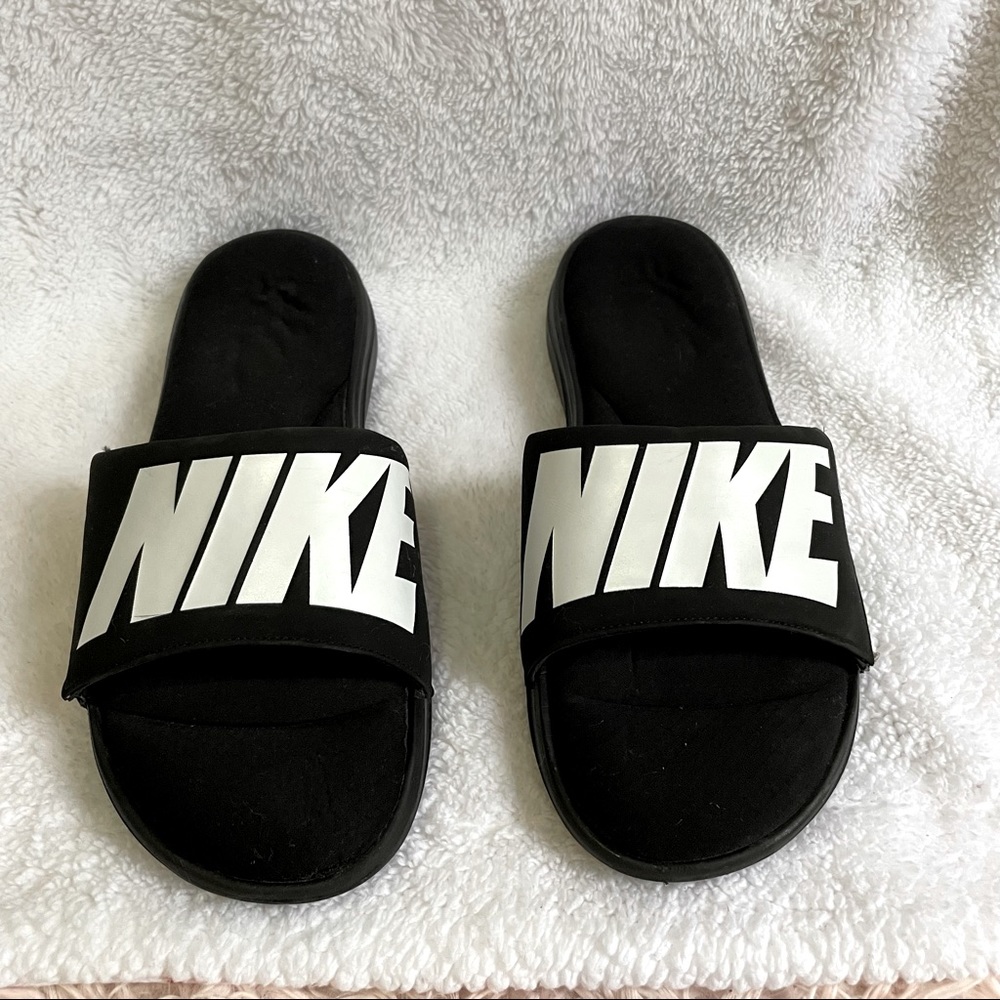 Men’s cushioned Nike slides